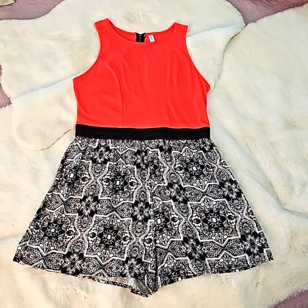 Xhilaration Sleeveless Shorts Romper with Pockets